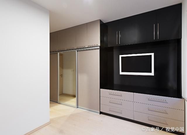 去选“定制衣柜”，带了设计师闺蜜，4个问题“问倒”商家