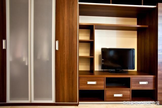 从设计师闺蜜那里取经，定制衣柜需要注重的“3个地方”，别忽视